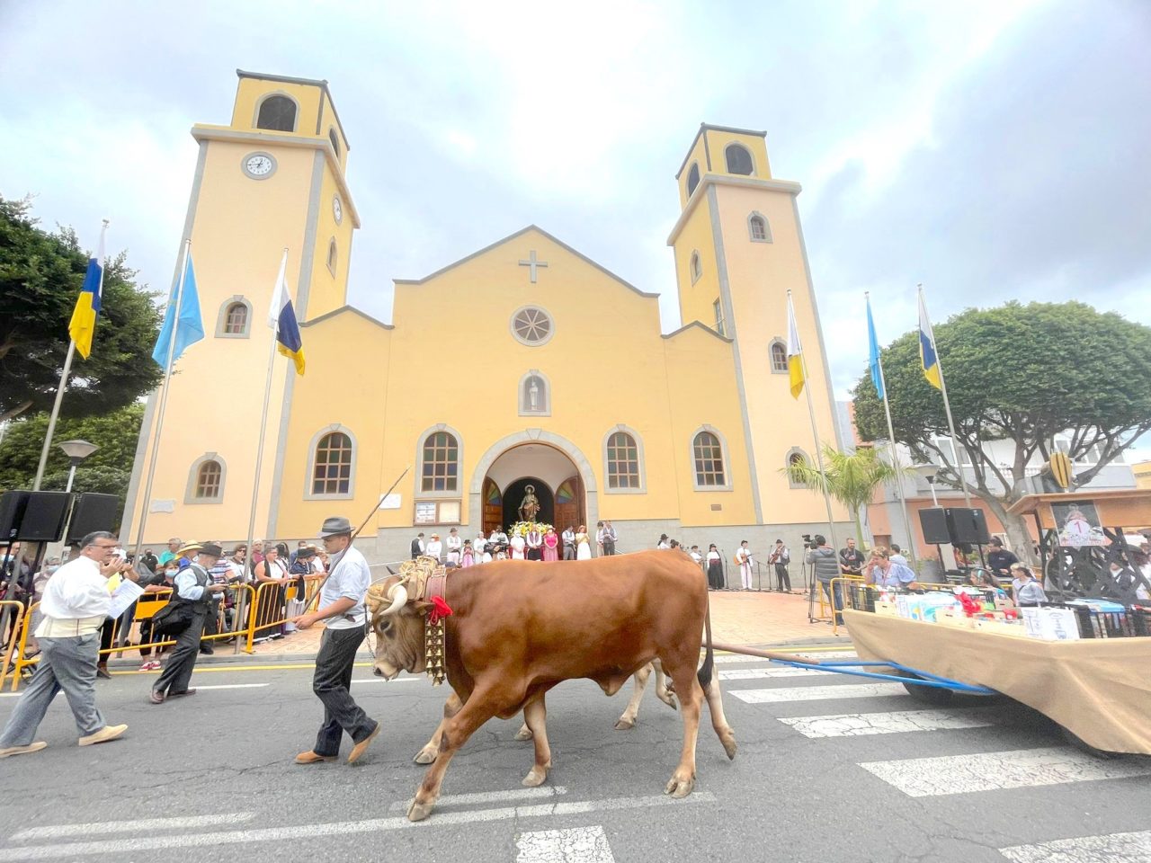 Featured image for “El Cruce de Arinaga celebra las Fiestas de San José Obrero con música, tradición y humor.”