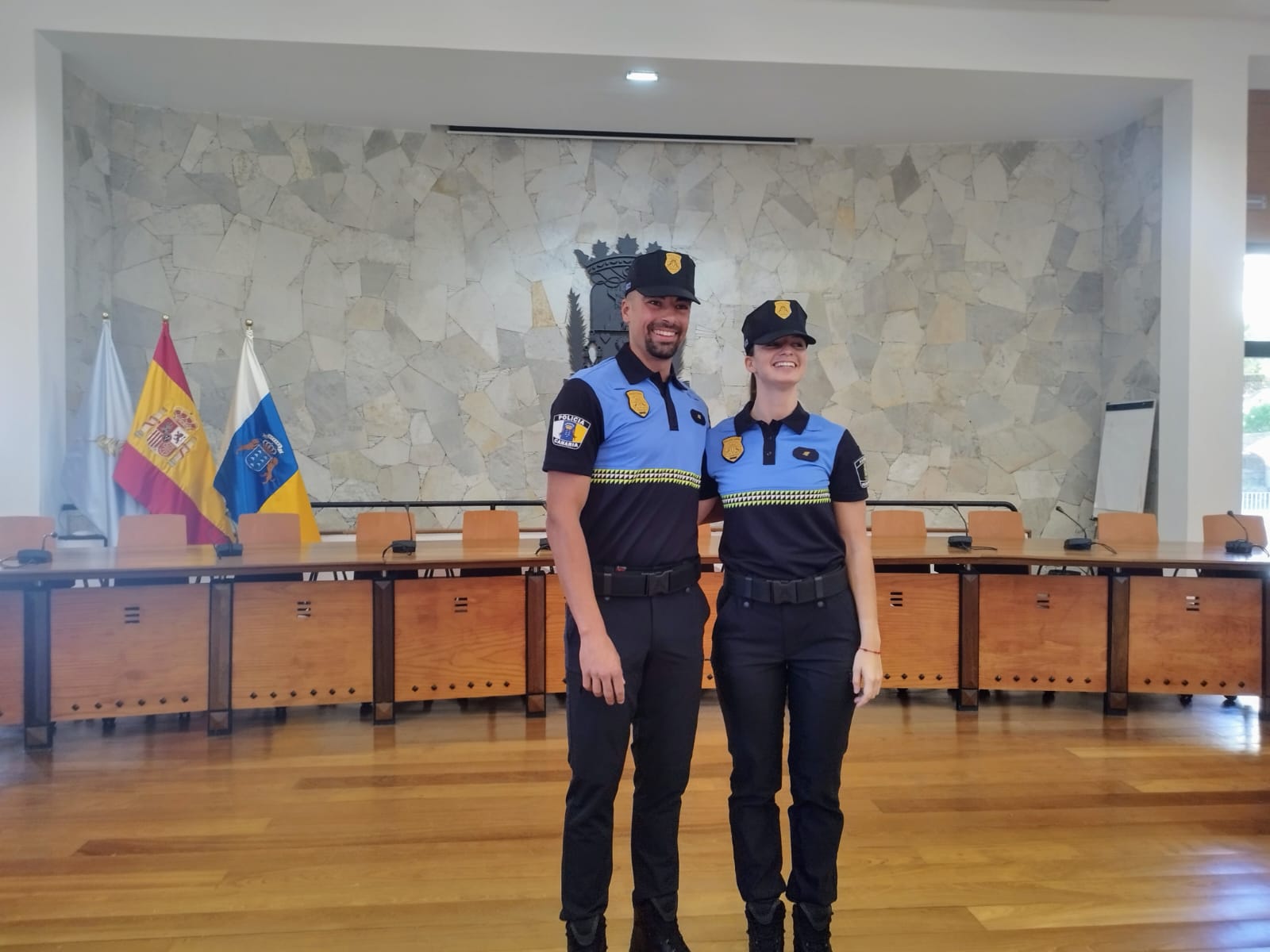 Featured image for “Dos nuevos agentes se incorporan a la Policía Local de Agüimes.”