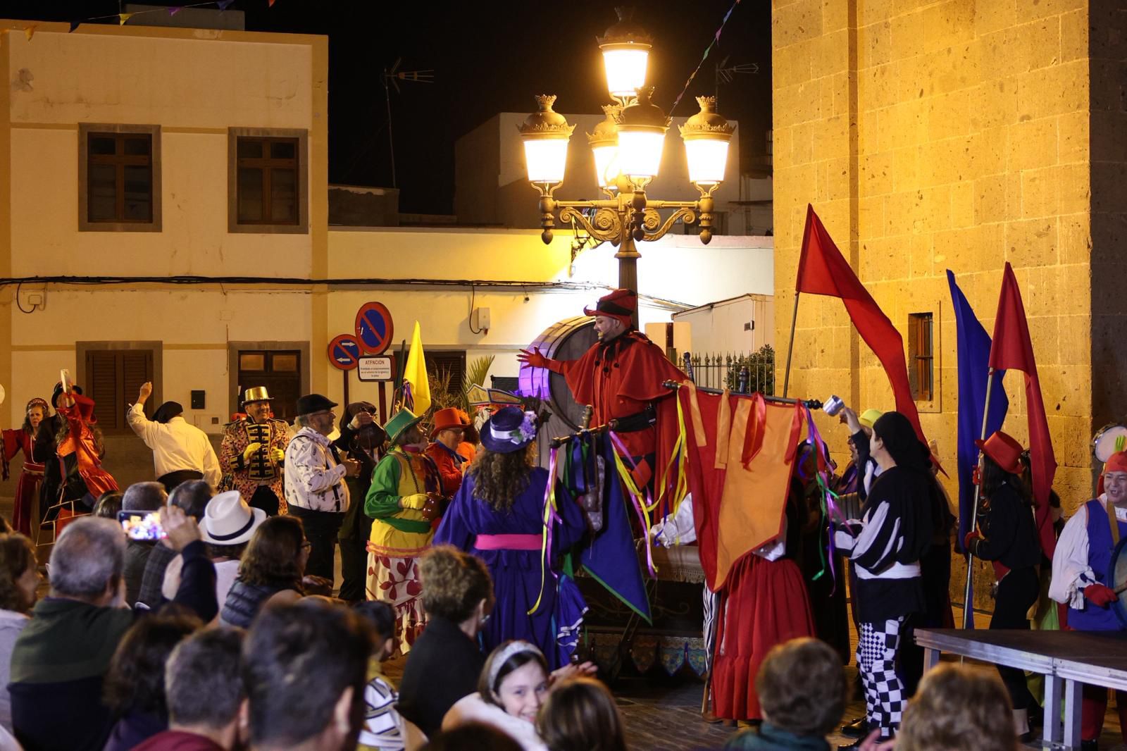 Featured image for “Más de un centenar de actores y actrices convierten el casco en un escenario medieval.”
