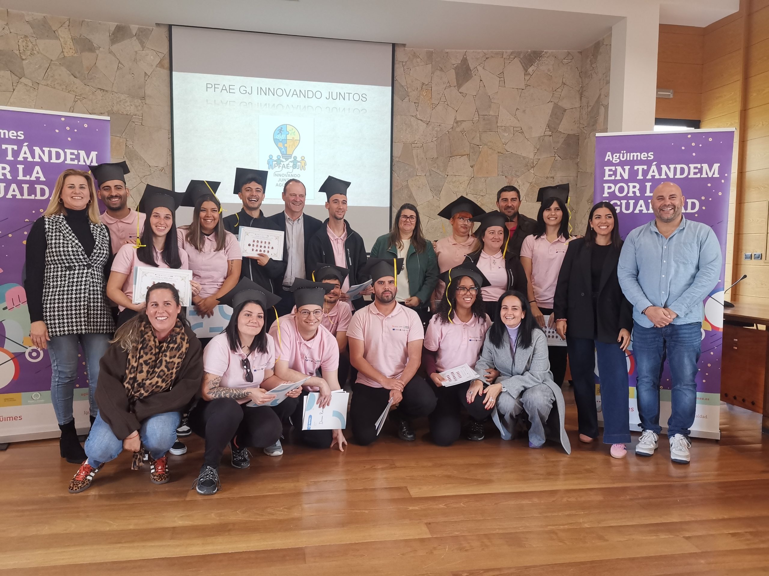 Featured image for “Un total de 15 jóvenes recibe su certificado profesional como dinamizadores culturales. ”